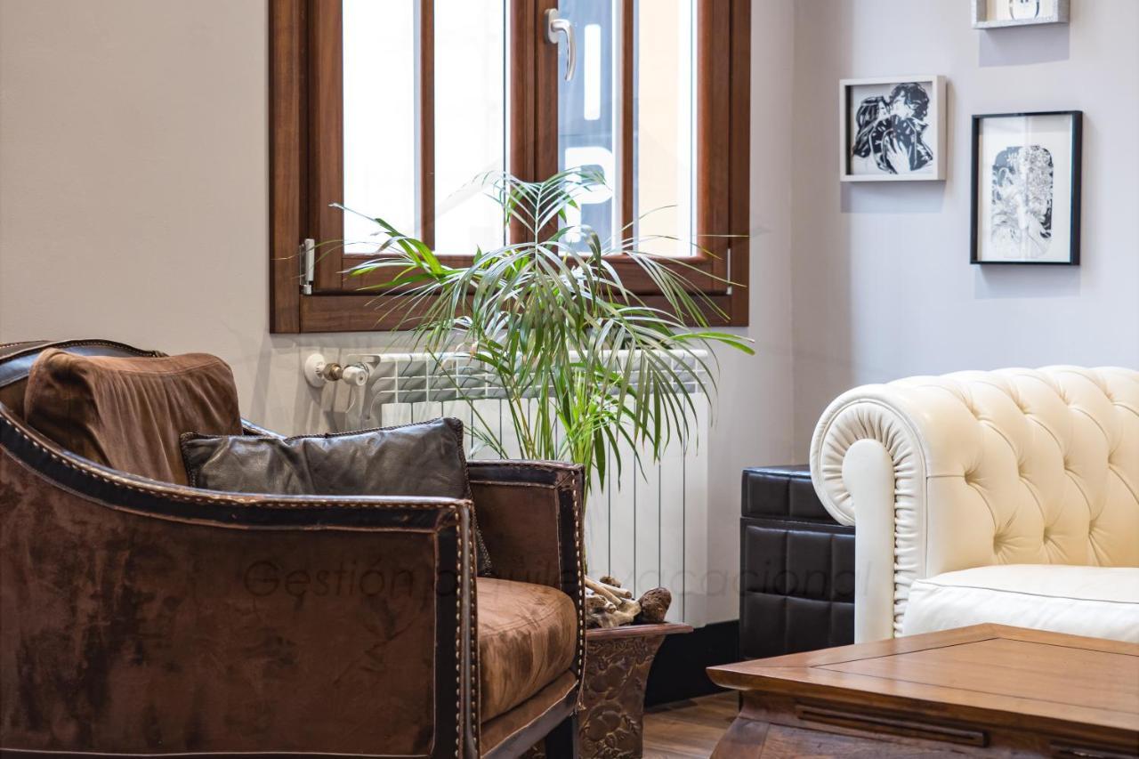 Chambre Noir Apartamento Oviedo Dış mekan fotoğraf